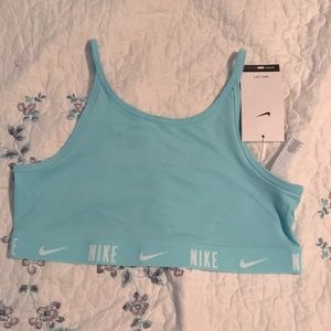 NWT Nike light support sports bra